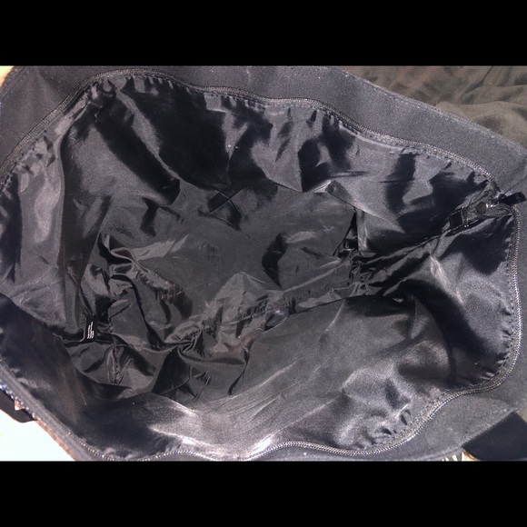 Black lace shorts with a free bag for sleepovers - Picture 3 of 3